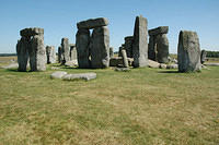 The_5000_year_old_ancient_site_of_Stonehenge.jpg