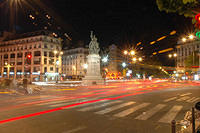 Nightime_shot_in_Place_De_Clichy.jpg