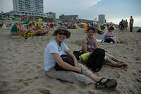 Charlotte_meets_a_new_friend_at_the_beach.jpg