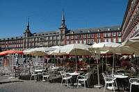 Cafe_in_the_Plaza_Mayor.jpg