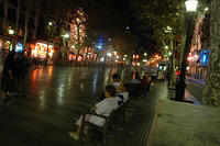 Les_Rambles_at_night.jpg