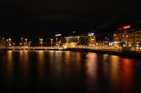 Night_shot_on_the_river.jpg