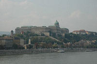 The_palace_viewed_from_Pest.jpg