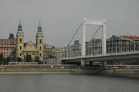 View_of_bridge_over_the_Danube.jpg