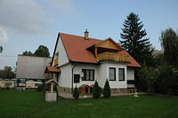 Countryside_house.jpg