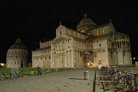 The_duomo_at_night.jpg