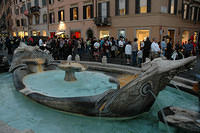 Lla_Fontana_della_Barcaccia.jpg