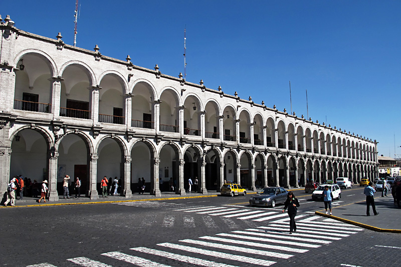 Around the Plaza De Armas